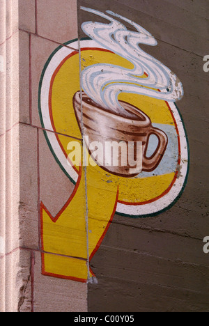 Tasse à café peint sur le mur d'un bâtiment à Bellingham, Washington, USA Banque D'Images