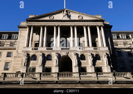 La façade de la Banque d'Angleterre, Threadneedle Street, London, England, UK Banque D'Images