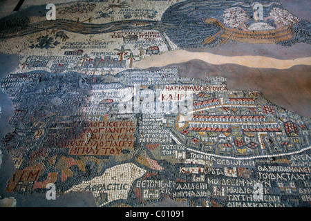 La carte Mosaïque à l'intérieur de l'église Saint Georges, Madaba, Jordanie. Banque D'Images