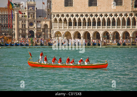 Régate Historique sur le Canal Grande, le Grand Canal, Venise, Vénétie, Italie, Europe Banque D'Images