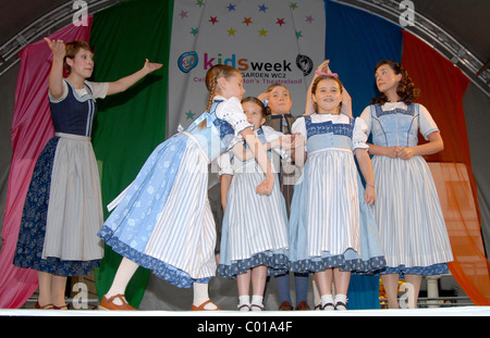 Connie Fisher, qui stars comme 'Maria Von Trapp' dans 'The Sound of Music', d'effectuer des extraits de la comédie musicale au lieu de la semaine pour les enfants Banque D'Images