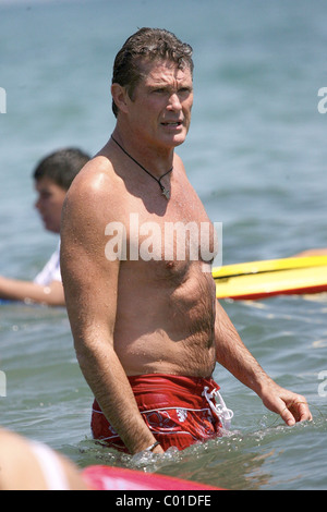 Baywatch star David Hasselhoff était de retour dans le groupe de travail de l'eau pour sa charité pour enseigner aux enfants les compétences du centre-ville de Banque D'Images