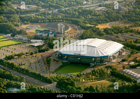 Vue aérienne, Schalkearena, du stade Arena auf Schalke, stade Veltins-Arena stadium, stade d'un club de Bundesliga allemande Banque D'Images