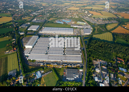 Vue aérienne, DHL Logistics Center à Unna, région de la Ruhr, Nordrhein-Westfalen, Germany, Europe Banque D'Images