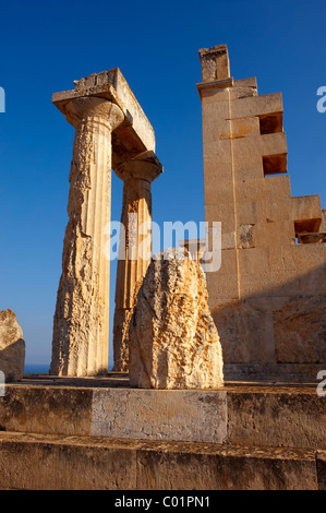 Le temple dorique grec d'Aphaia (500BC). Egine, Grec Iles Saroniques Banque D'Images