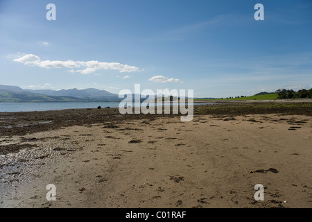 À l'Est de l''Anglesey sentier littoral près de Snowdonia à Beaumaris Banque D'Images
