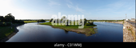 La rivière Shannon à Long Island près de Shannonbridge, County Offaly, Leinster, République d'Irlande, Europe Banque D'Images