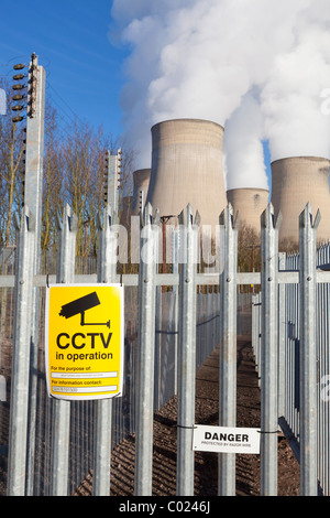 Nouvelle barrière de sécurité autour de la centrale à charbon Ratcliffe-on-Soar Ratcliffe sur SOAR Nottinghamshire Angleterre UK GB Europe Banque D'Images