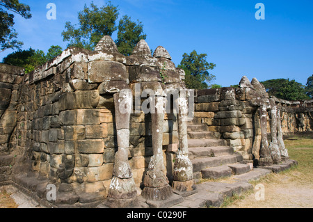 Sculptures à la Terrasse des éléphants, des temples d'Angkor, Siem Reap, Cambodge, Indochine, Asie du sud-est Banque D'Images