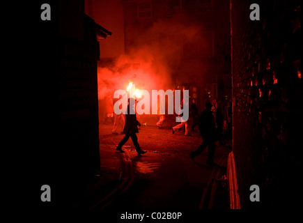 La fin de la fête et de défilés de nuit à Lewes Bonfire Night, East Sussex Banque D'Images