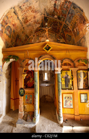 Intérieur de l'église byzantine de la métamorphose, Paliachora, Égine, Grec Iles Saroniques Banque D'Images