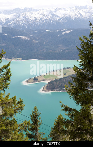 Vue sur le Walchensee, lac Walchen, Bavaria, Germany, Europe Banque D'Images