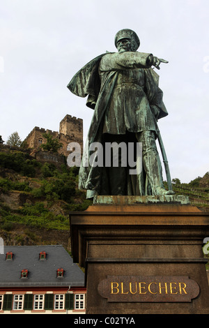 Statue du général Bluecher et château de Gutenfels Kaub sur le Rhin, Kaub, Rhénanie-Palatinat, Allemagne, Europe Banque D'Images