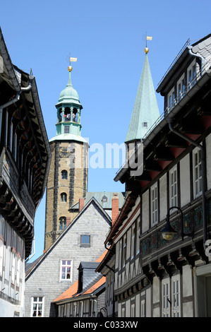 L'église du marché de saint Côme et Damien, maisons à colombages, Goslar, Harz, Basse-Saxe Banque D'Images