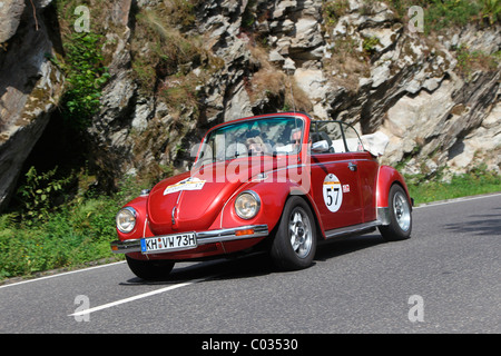 ADAC rallye de voitures anciennes, Mittelrhein-Classic 2010 VW Coccinelle 1300 cabriolet, Weinaehr, Rhénanie-Palatinat, Allemagne, Europe Banque D'Images