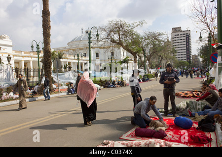 Des manifestants anti-Moubarak à l'Assemblée du Peuple, Le Caire, Egypte Banque D'Images