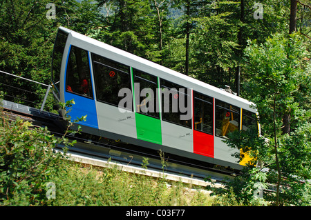 funiculaire-entre-saint-imier-et-mont-soleil-saint-imier-suisse-photo
