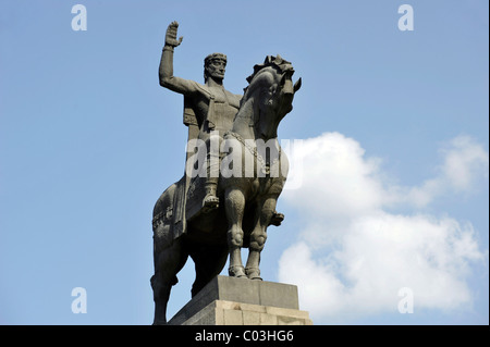 Statue équestre, Monument du roi Vakhtang Gorgasali, district Avlabari, Tbilissi, Géorgie, l'Asie occidentale Banque D'Images