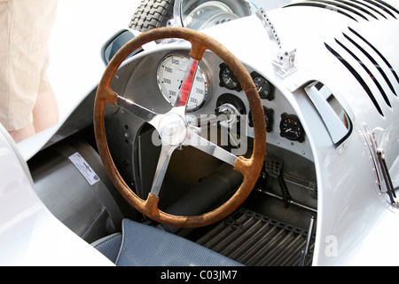 Planche de bord, Auto Union D-Type Voiture de course du Grand Prix, construit en 1939, vrai et original, réplique Ennstal Classic 2010 Vintage Car Banque D'Images