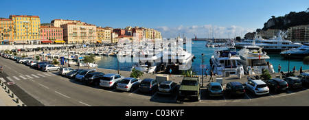 Bateaux dans le port de Nice, département des Alpes-Maritimes, région Provence-Alpes-Côte d'Azur, France, Europe Banque D'Images