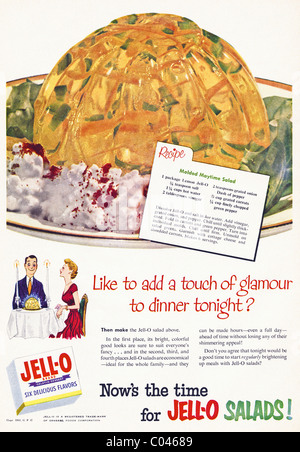 1950 Annonce d'une page dans le magazine des consommateurs américains pour les salades de Jell-O Banque D'Images