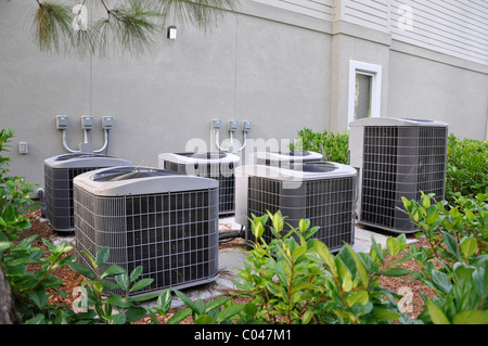 Plusieurs unités de climatisation centrale. Banque D'Images