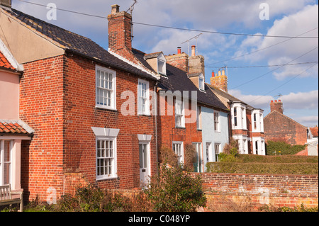Une rangée de jolis cottages, à Southwold, Suffolk , Angleterre , Angleterre , Royaume-Uni Banque D'Images