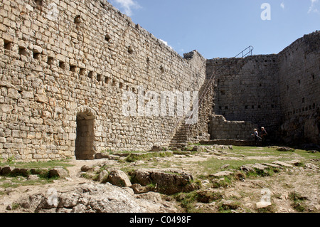 Les murs intérieurs de l'historique château de Montségur en France Banque D'Images