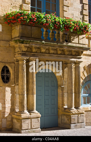 Porte traditionnelle populaire dans la pittoresque Sarlat en Dordogne, France Banque D'Images