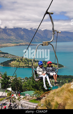 La luge, le télésiège de Skyline Gondola et Queenstown, Luge, Région de l'Otago, île du Sud, Nouvelle-Zélande Banque D'Images