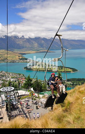 La luge, le télésiège de Skyline Gondola et Queenstown, Luge, Région de l'Otago, île du Sud, Nouvelle-Zélande Banque D'Images