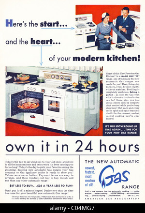 Publicité pleine page des années 1950 dans le magazine américain de consommation pour LE GAZ cuisinières Banque D'Images