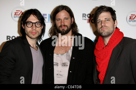 La LUMIÈRE DU JOUR N'Amis Famille 14E ÉVÉNEMENT ANNUEL GRAMMY HOLLYWOOD LOS ANGELES CALIFORNIA USA 11 Février 2011 Banque D'Images