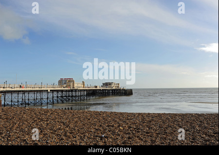 Jetée de Worthing prises de la plage West Sussex UK Banque D'Images