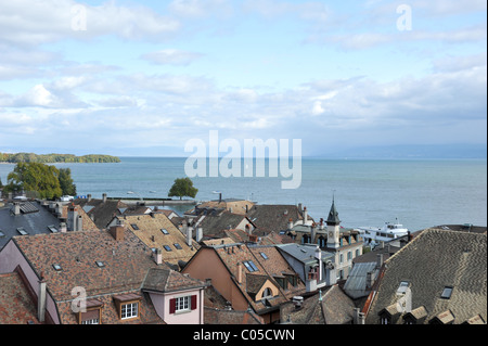 La ville de Nyon en Suisse, situé sur les rives du lac de Genève Banque D'Images