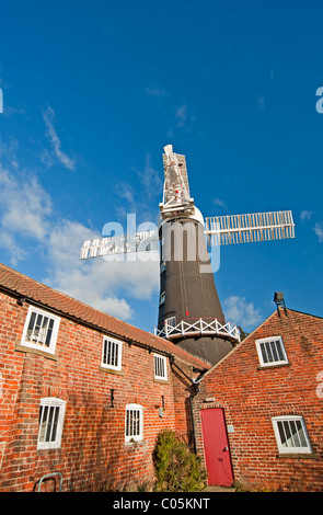 Moulin de travail traditionnel à un grenier à la campagne Banque D'Images