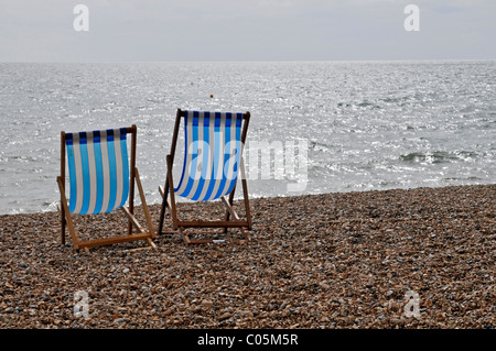 La plage de Brighton avec transats Strand von mit Liegestühlen Brighton Banque D'Images