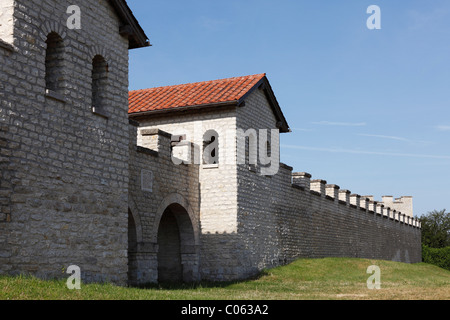 Reconstruction de la Porta Praetoria, le portail nord dans le roman fort Kastell Vetoniana, près de l'Abbaye aux Dames limes romain Banque D'Images