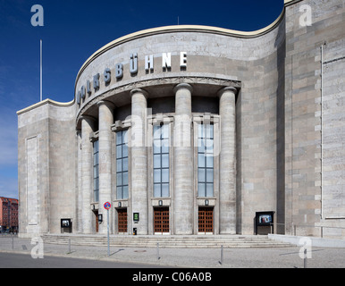 Théâtre Volksbuehne sur la place Rosa Luxembourg, Berlin-Mitte, Berlin, Germany, Europe Banque D'Images