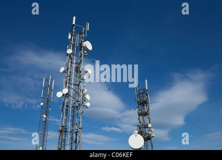 Les tours de télécommunications près de Bulls Head, péninsule de Dingle, comté de Kerry, Irlande Banque D'Images