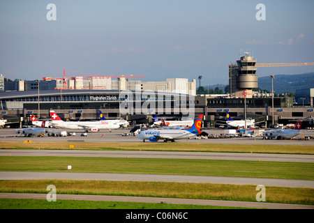 L'aéroport de Zurich, Switzerland, Europe Banque D'Images