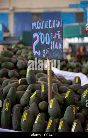 Arequipa, Peru's Mercado de San Camilo, ou San Camilio marché, où les produits de partout dans le sud du Pérou peut être vu. Banque D'Images