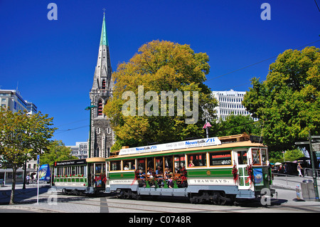 La ville de Christchurch Tramway boucle et la cathédrale, la place de la Cathédrale, Christchurch, Canterbury, île du Sud, Nouvelle-Zélande Banque D'Images