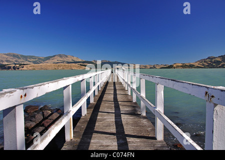 Jetée en bois, Rapaki, Lyttelton Harbour, péninsule de la Banque, région de Canterbury, île du Sud, Nouvelle-Zélande Banque D'Images