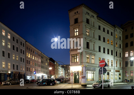 Bâtiments de style wilhelmien dans la rue Dresdener Strasse, Oranienplatz square, Kreuzberg, Berlin, Germany, Europe Banque D'Images