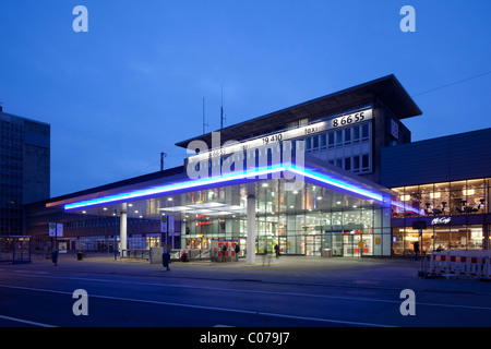 La gare centrale, Essen, région de la Ruhr, Nordrhein-Westfalen, Germany, Europe Banque D'Images