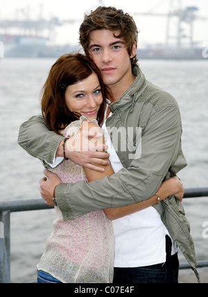 Sylta Fee Wegmann,Philipp Danne, Photocall sur l'ensemble de la télé allemande film 'Italien im Herzen' Hambourg, Allemagne - 17.10.07 Banque D'Images