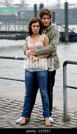 Sylta Fee Wegmann,Philipp Danne, Photocall sur l'ensemble de la télé allemande film 'Italien im Herzen' Hambourg, Allemagne - 17.10.07 Banque D'Images