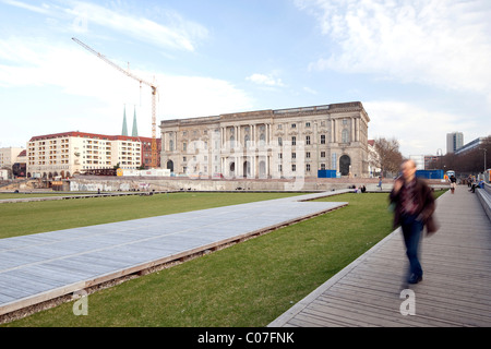 Place Schlossplatz, utilisation temporaire comme un parc, Zentral- und Landesbibliothek Berlin Bibliothèque et fondation, quartier Mitte Banque D'Images