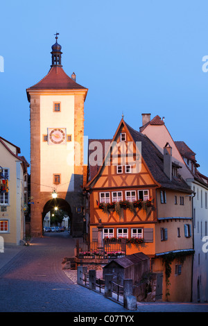 Ploenplein road junction et Siebersturm tower, Rothenburg ob der Tauber, Route Romantique, Middle Franconia, Franconia, Bavaria Banque D'Images